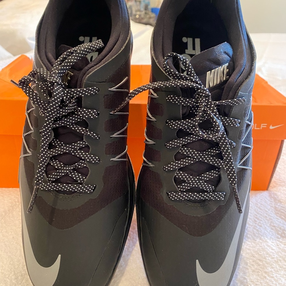 Nike Mens shoe